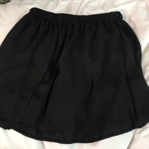 Brandy Melville Black short skirt